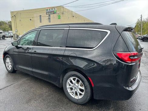 Certified 2022 Chrysler Pacifica Touring-L FWD image 15