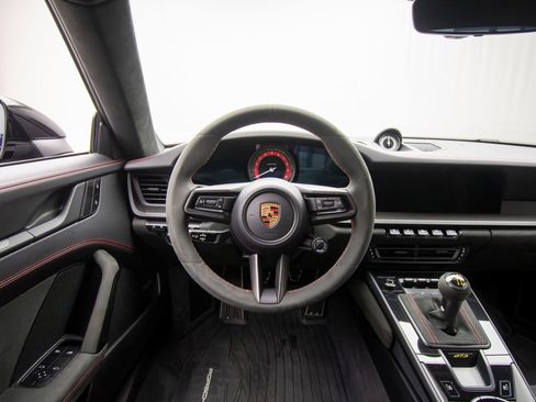 Used 2022 Porsche 911 GT3 RWD image 15