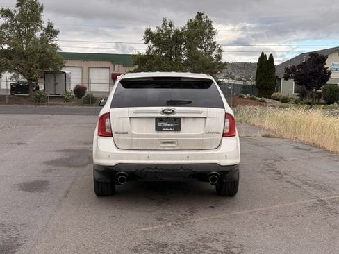 Used 2011 Ford Edge Limited FWD image 4