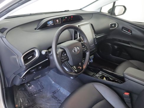 Used 2021 Toyota Prius Prime XLE FWD image 9