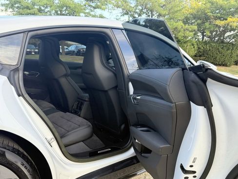 Used 2023 Audi e-tron GT Prestige w/ Prestige Package image 29