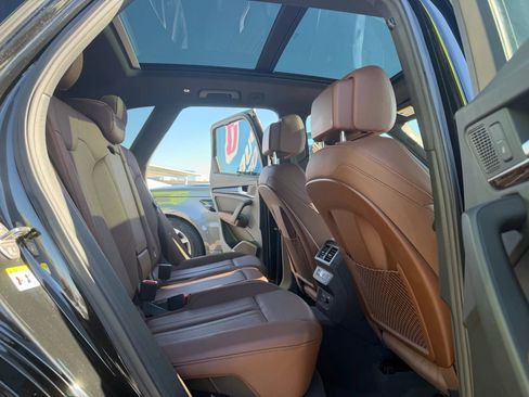 Used 2019 Audi Q5 2.0T Premium Plus w/ Premium Plus Package image 17