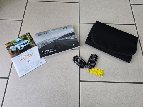 Used 2023 Buick Encore GX Select w/ Safety Package II image 38