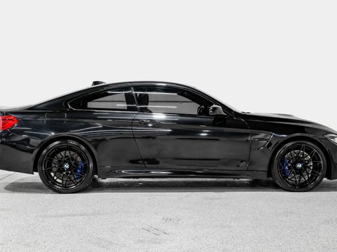 Used 2019 BMW M4 Coupe w/ Competition Package RWD image 5