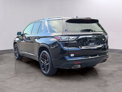 Used 2019 Chevrolet Traverse Premier w/ Redline Edition AWD/4WD image 6