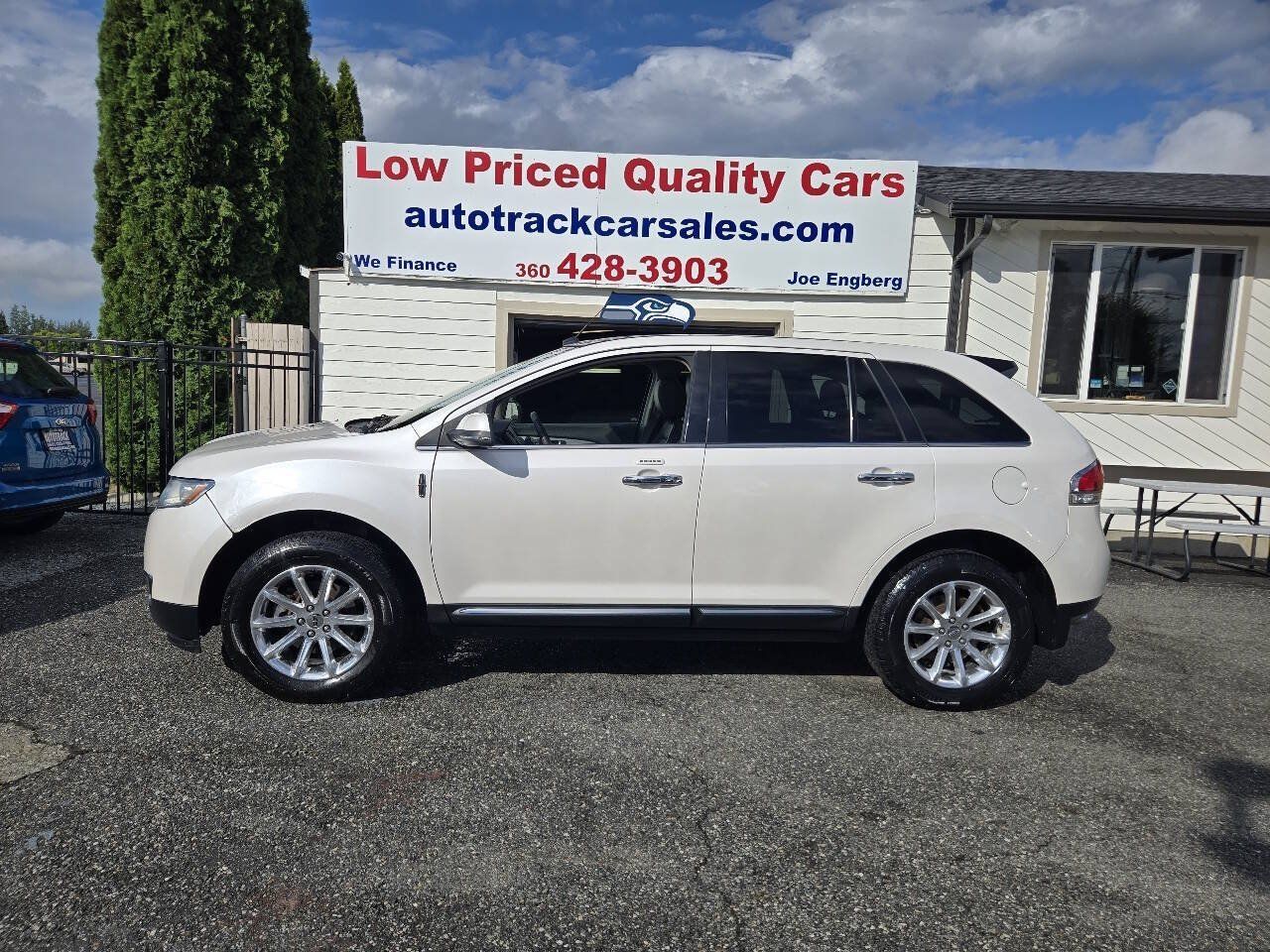 Used 2014 Lincoln MKX AWD w/ Equipment Group 101A image 2