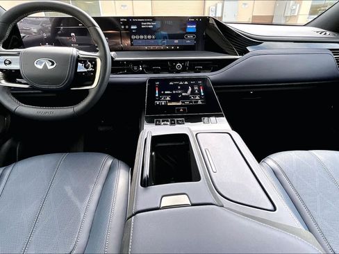 Used 2026 INFINITI QX80 4WD w/ Sport Exterior Package image 14