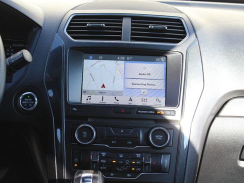 Used 2018 Ford Explorer XLT w/ Equipment Group 202A image 21