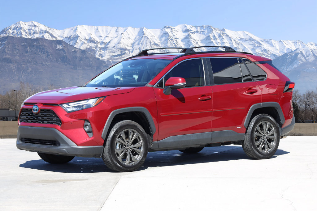 Used 2024 Toyota RAV4 XLE Premium w/ Weather Package AWD/4WD image 2