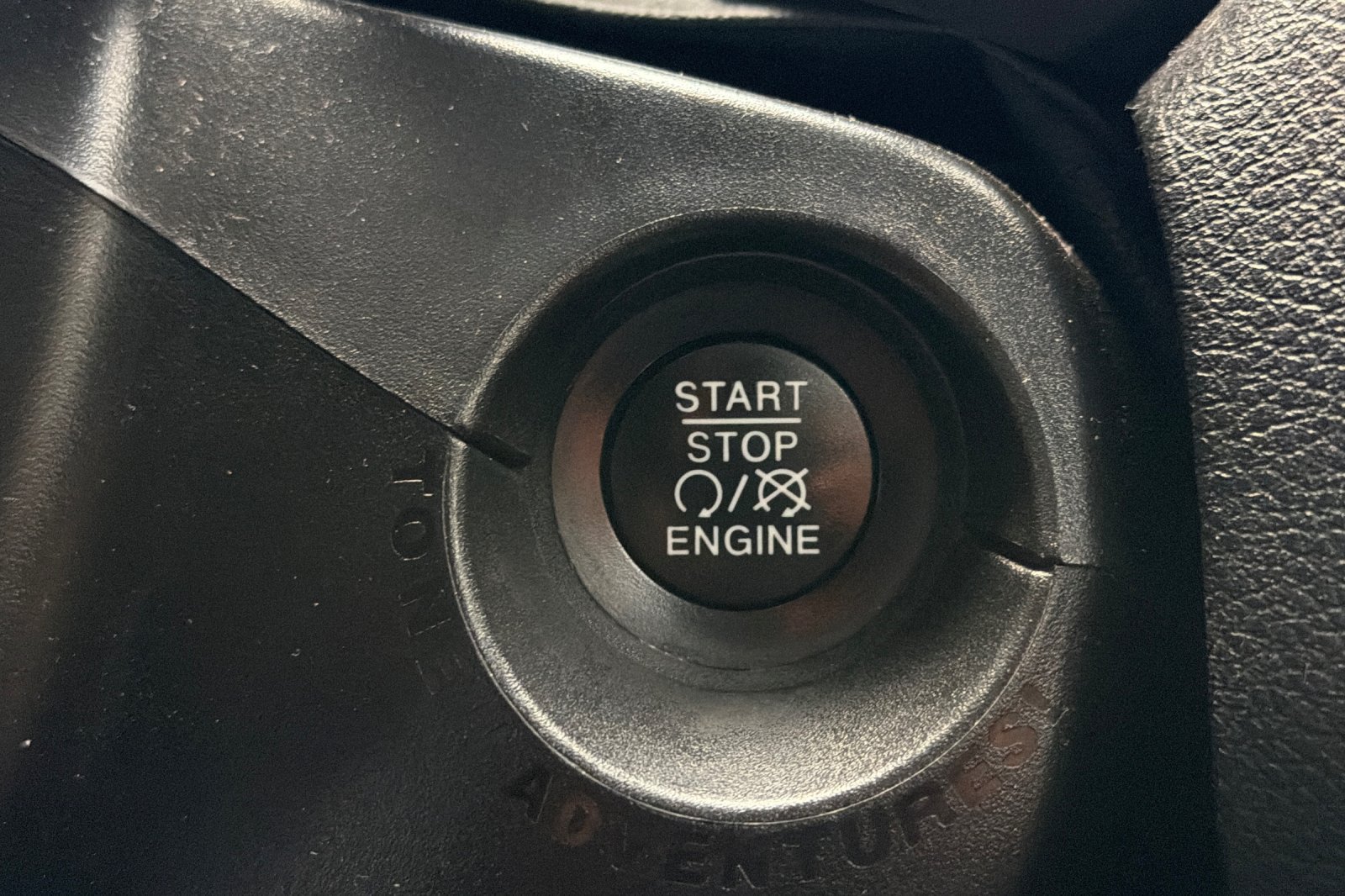 Used 2021 Jeep Renegade Latitude FWD image 28
