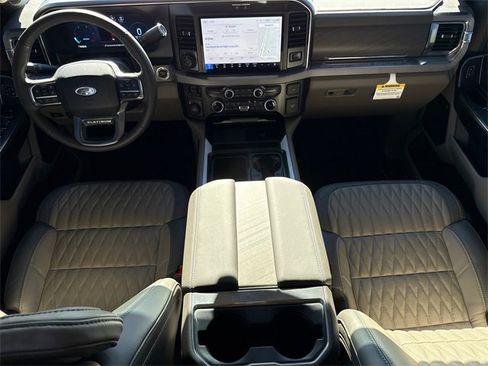 Used 2025 Ford F450 Platinum w/ Platinum Plus Package image 11