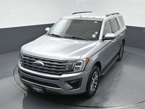 Used 2020 Ford Expedition XLT image 11