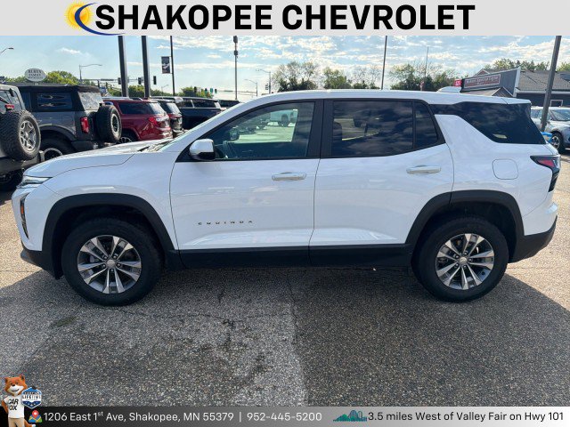 Used 2025 Chevrolet Equinox LT AWD/4WD image 2
