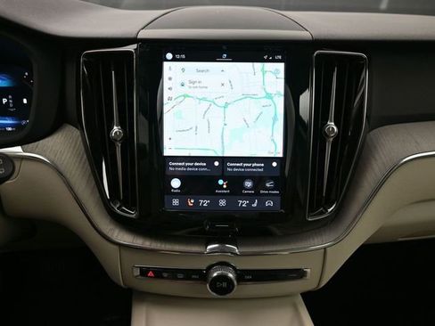 Used 2023 Volvo XC60 B5 Plus w/ Climate Package image 12