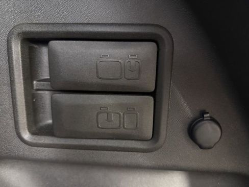 Used 2023 GMC Terrain AT4 image 27