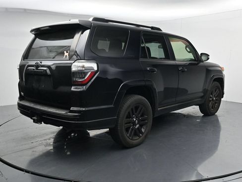 Used 2019 Toyota 4Runner Limited AWD/4WD image 7