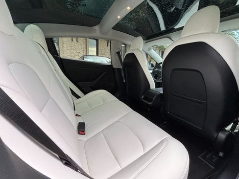 Used 2022 Tesla Model 3 Long Range AWD/4WD image 28