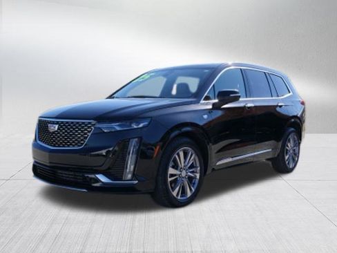 Used 2025 Cadillac XT6 Premium Luxury image 5