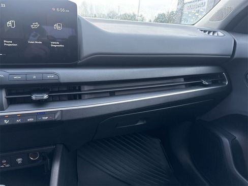 New 2025 Kia K4 LXS image 10