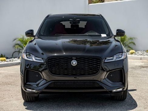 New 2026 Jaguar F-PACE R-Dynamic S image 3