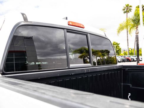 Used 2021 Toyota Tacoma SR5 RWD image 15