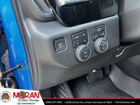 Used 2023 Chevrolet Silverado 1500 RST AWD/4WD image 18