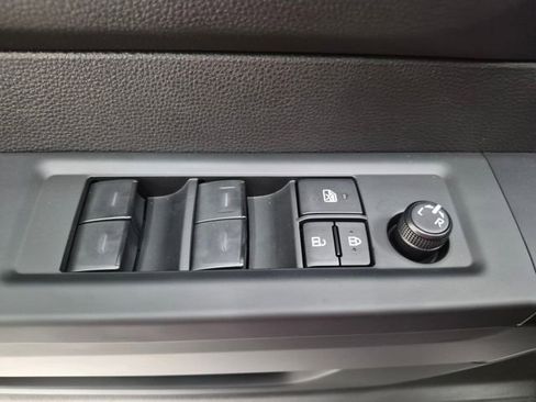 New 2026 Toyota Tundra SR image 43