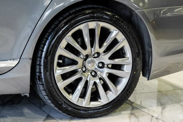 Used 2017 Lexus LS 460 w/ Comfort Package RWD image 65