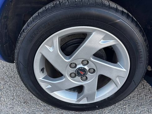 Used 2003 Pontiac Vibe w/ Power Group Value Package FWD image 19