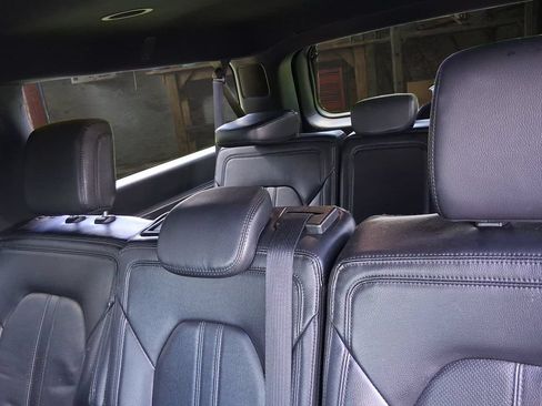 Used 2021 Ford Expedition Max Limited RWD image 11