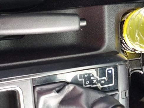 Used 2016 Toyota Tacoma SR w/ SR Convenience Package image 19