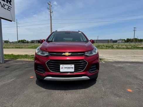 Used 2018 Chevrolet Trax LT w/ LT Convenience Package AWD/4WD image 28