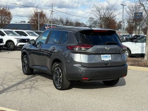 Certified 2024 Nissan Rogue SV image 7