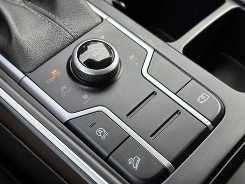 Certified 2023 Kia Sorento LX image 24