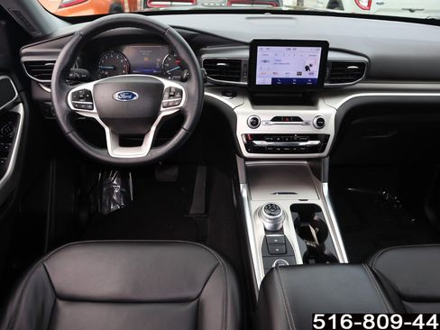 Used 2022 Ford Explorer XLT w/ Equipment Group 202A image 11