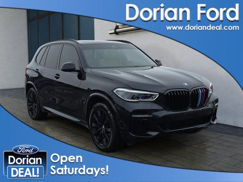 Used 2022 BMW X5 M50i w/ Executive Package image 1