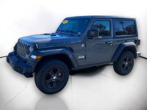 Used 2019 Jeep Wrangler Sport image 2