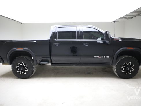 Used 2025 GMC Sierra 2500 AT4X AWD/4WD image 6