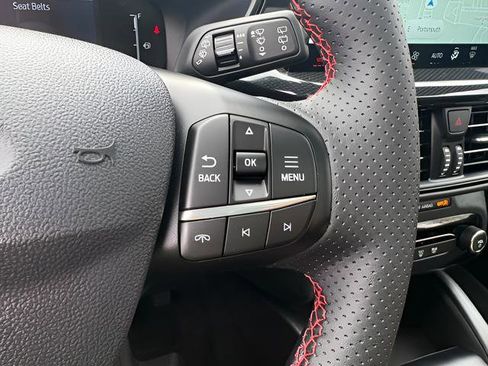 Used 2025 Ford Escape ST-Line w/ Tech Pack #1 AWD/4WD image 17