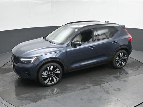 New 2026 Volvo XC40 B5 Ultra w/ Climate Package AWD/4WD image 30