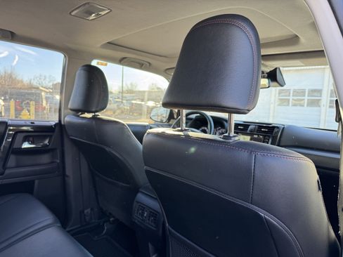 Certified 2022 Toyota 4Runner TRD Off-Road Premium w/ Moonroof Package image 17