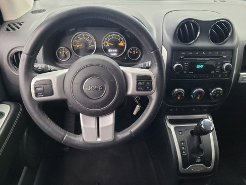 Used 2016 Jeep Compass Latitude image 22