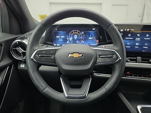 Used 2025 Chevrolet Equinox LT w/ Convenience Package II AWD/4WD image 26