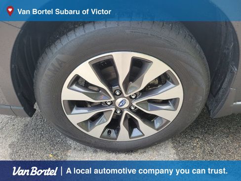 Certified 2025 Subaru Outback Touring AWD/4WD image 9