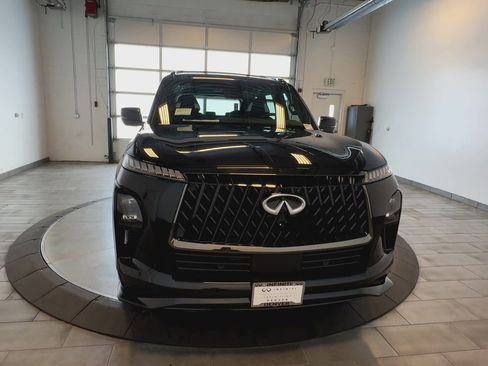 New 2026 INFINITI QX80 4WD image 3