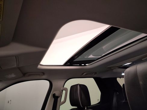 Used 2018 Land Rover Discovery HSE Luxury image 15