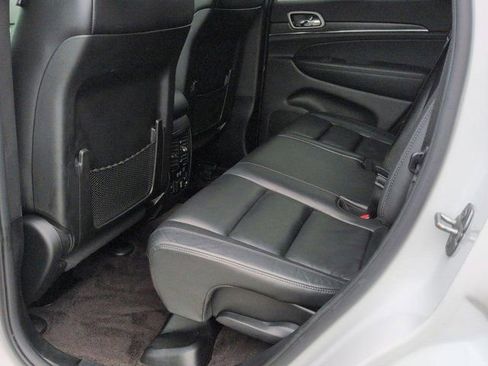 Used 2018 Jeep Grand Cherokee Limited AWD/4WD image 17