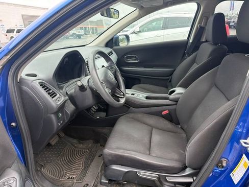 Used 2018 Honda HR-V EX image 16