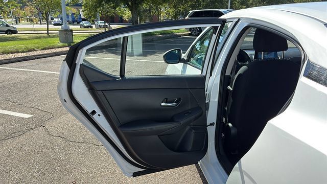 Certified 2021 Nissan Sentra SV FWD image 21