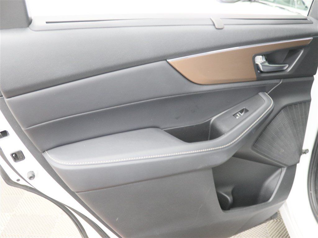 Used 2022 Acura MDX w/ Technology Package AWD/4WD image 20